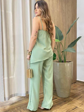 Conjunto Feminino Pantalona com Blusa Assimétrica em Tecido Duna – Elegância leve, conforto absoluto