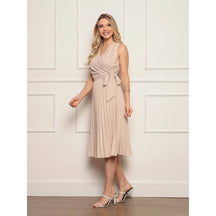 Vestido Midi Feminino em Crepinho com Decote Transpassado e Saia Plissada – Elegância feminina, caimento leve e sofisticado